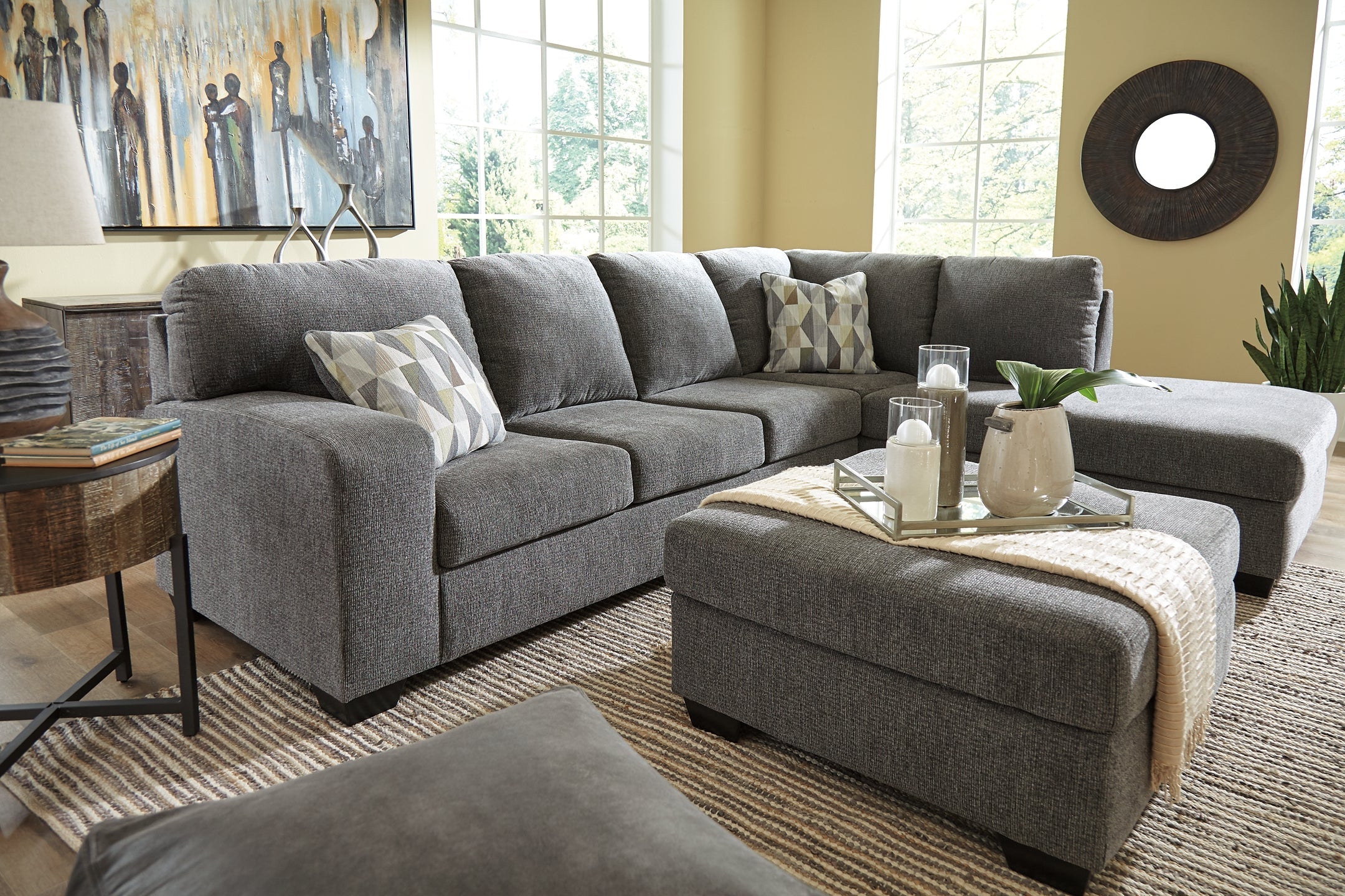 Dalhart 2-Piece Sectional with Ottoman - Image 4