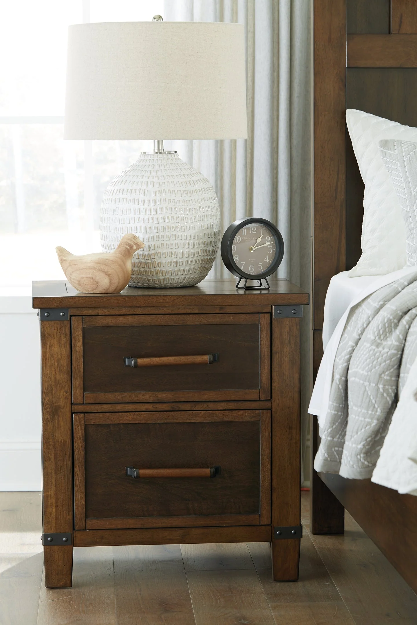 Wyattfield California King Panel Bed with Mirrored Dresser, Chest and Nightstand - Image 6