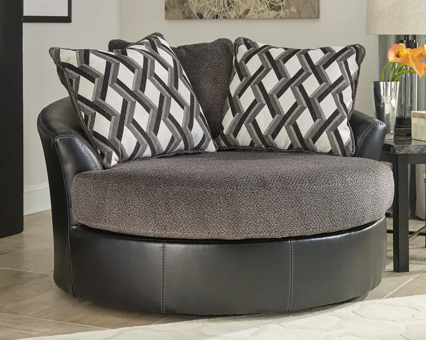 Kumasi Chair and Ottoman - Image 4