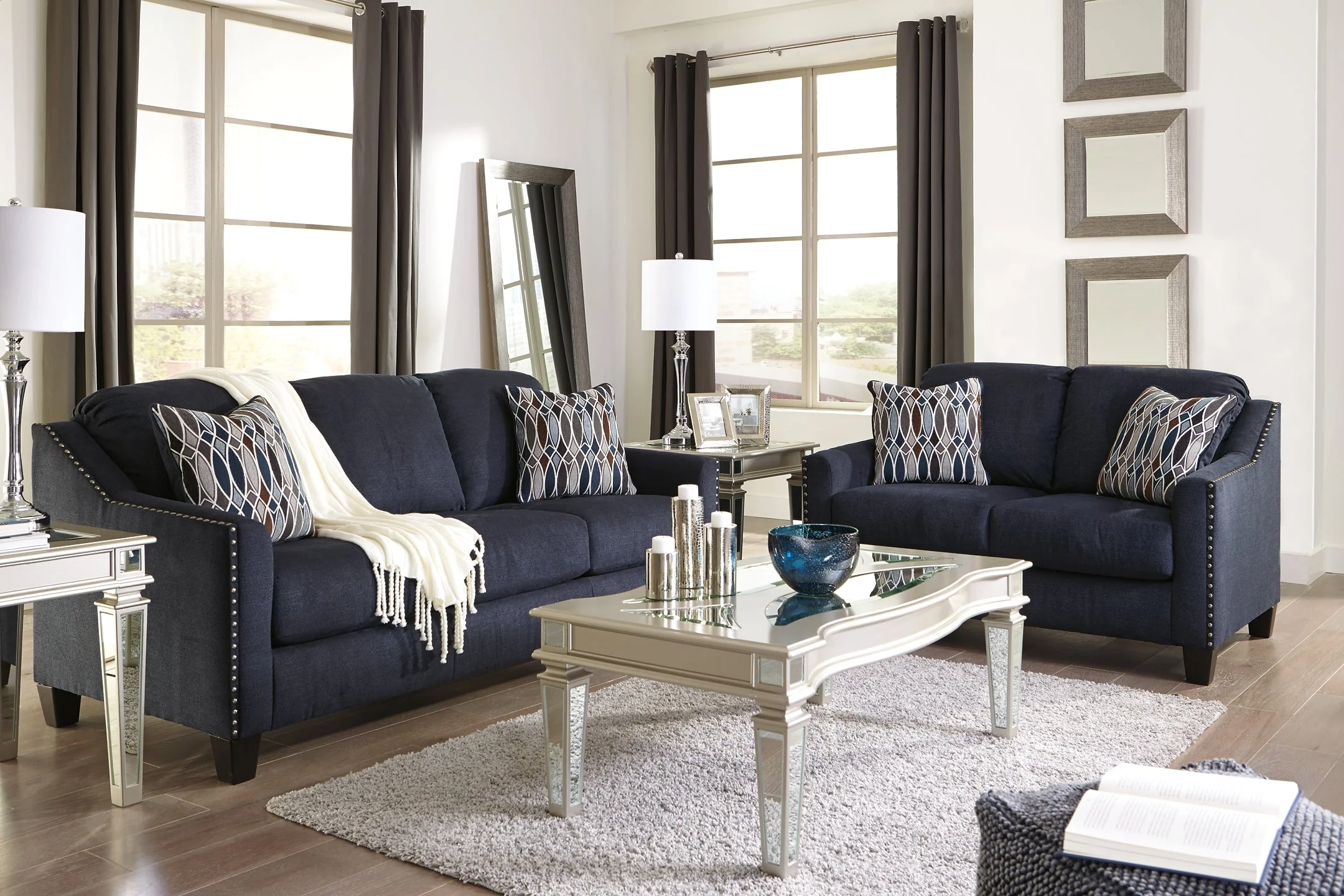 Creeal Heights Loveseat - Image 7
