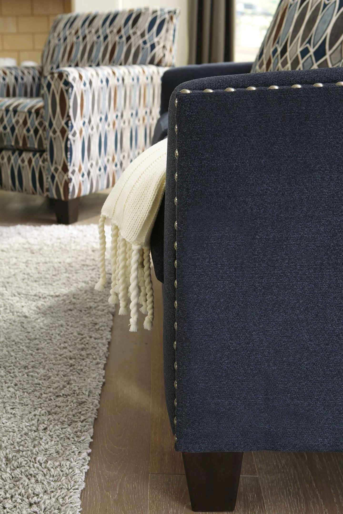 Creeal Heights Loveseat - Image 9