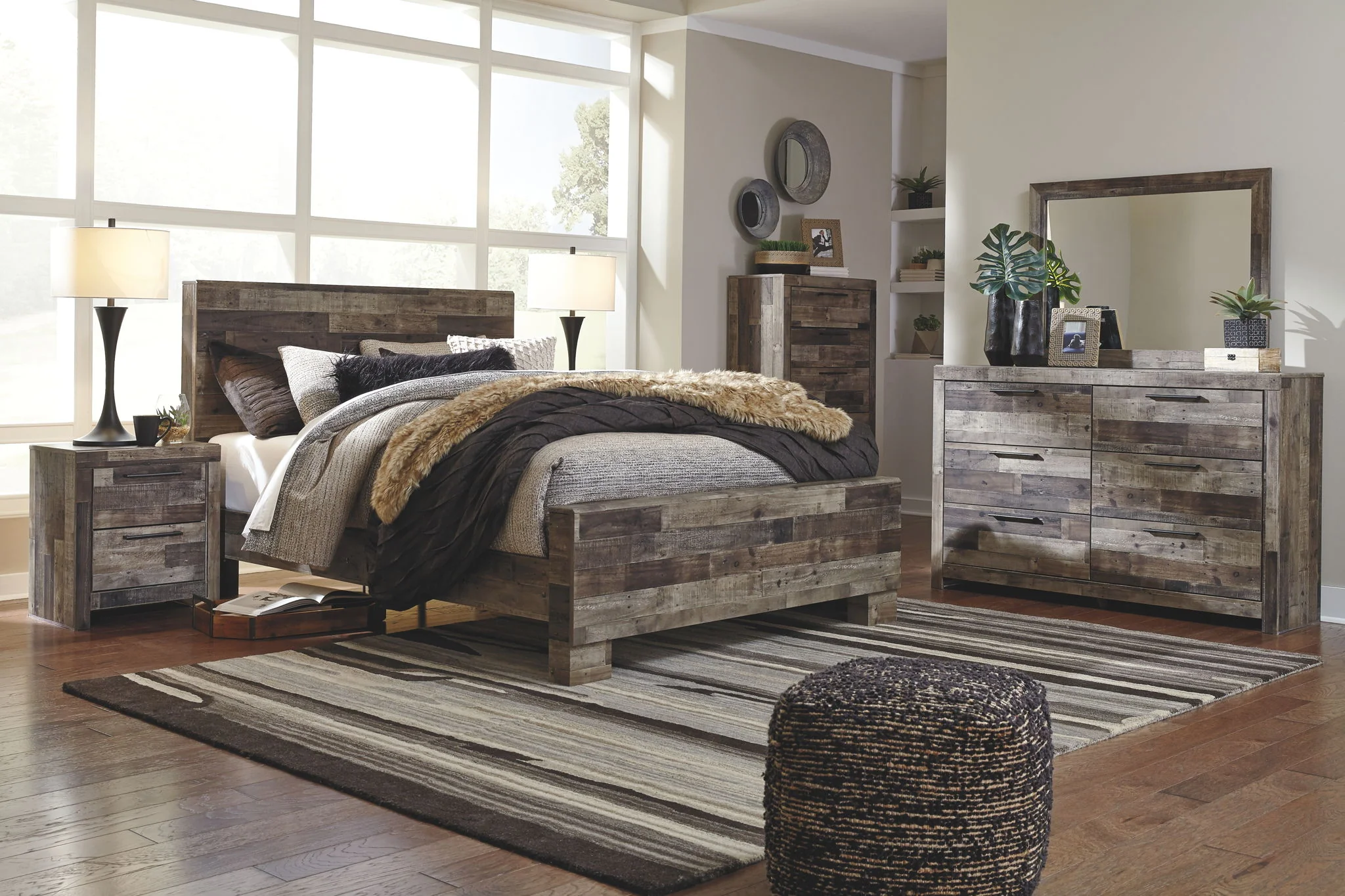 Derekson - Panel Bed - Image 33