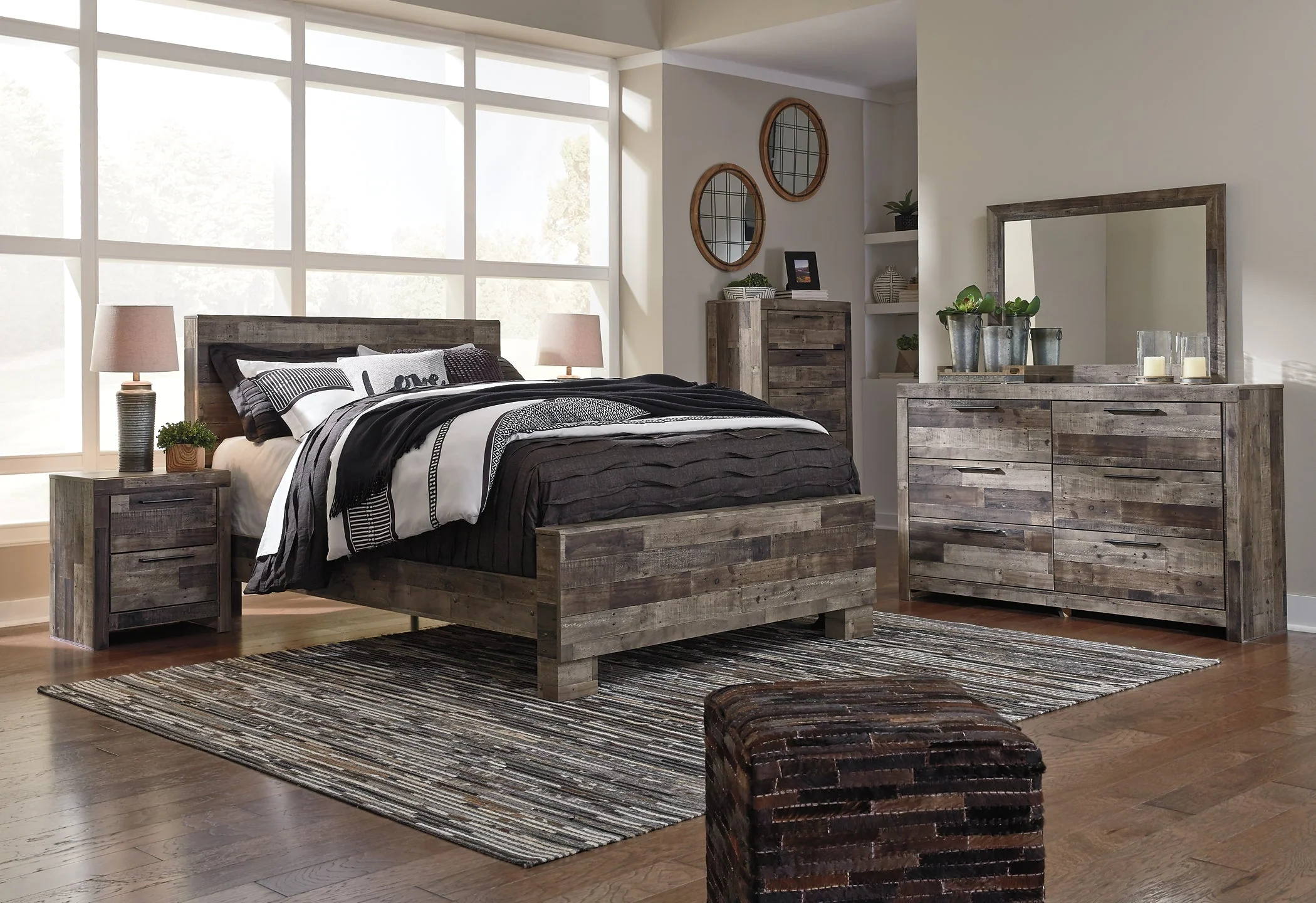 Derekson Queen Panel Bed - Image 19