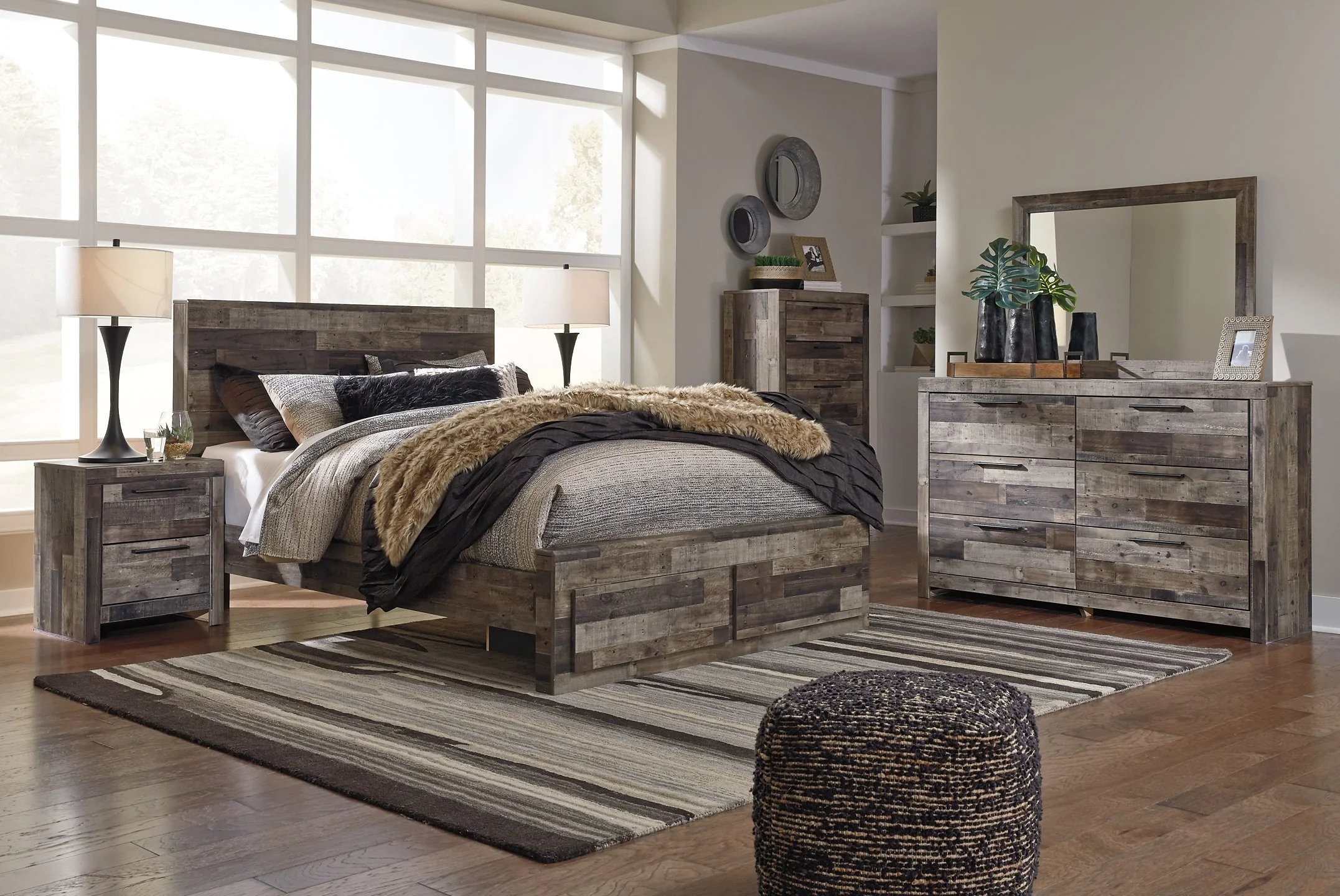 Derekson Queen Panel Bed with 2 Storage Drawers - Image 17