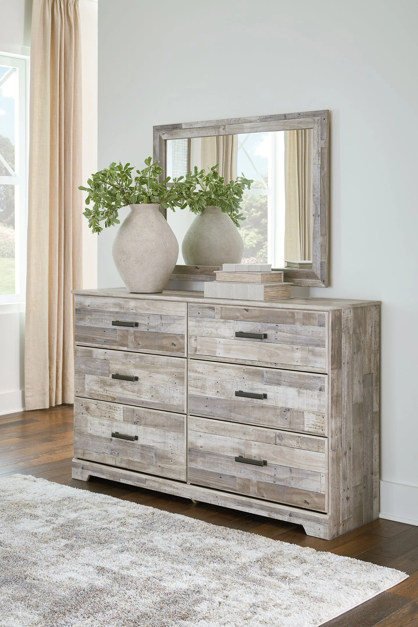 Hodanna Dresser and Mirror - Image 3