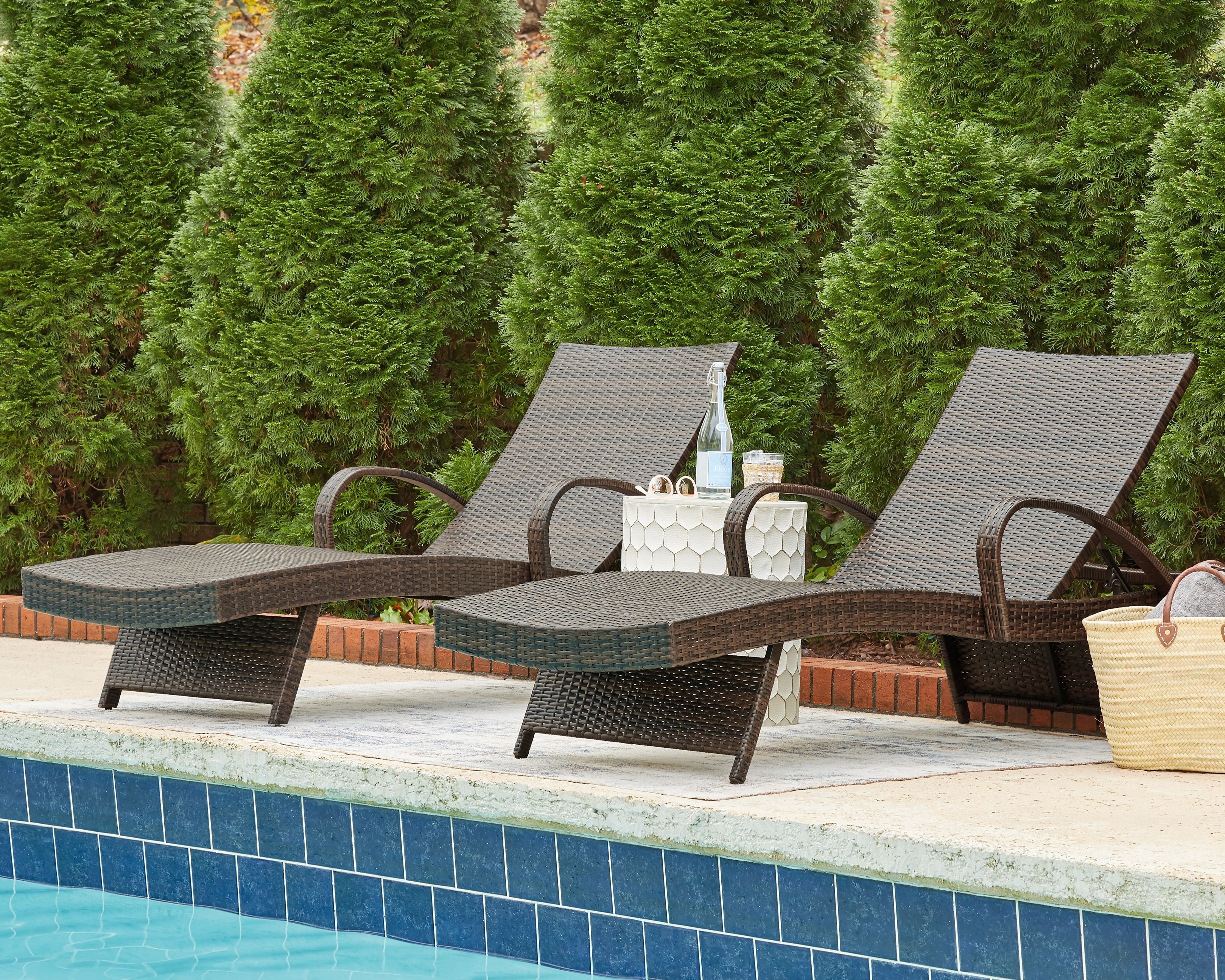 Kantana - Chaise Lounge - Image 2