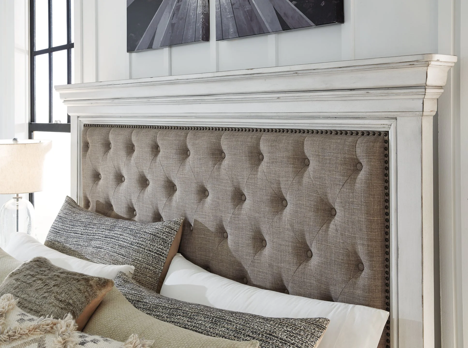 Kanwyn Queen Panel Bed - Image 7