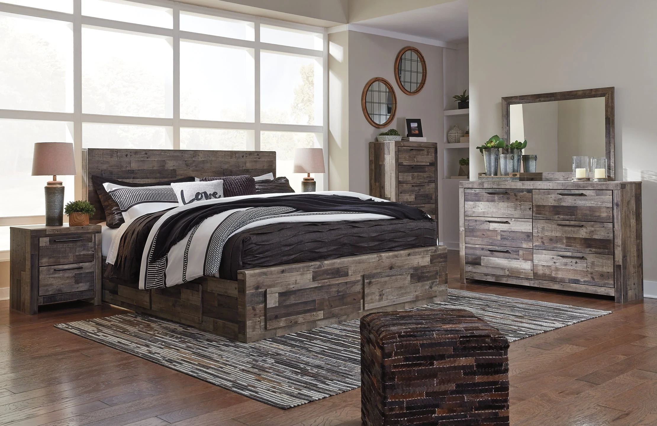Derekson King Panel Bed with 4 Storage Drawers with Mirrored Dresser, Chest and Nightstand - Image 11