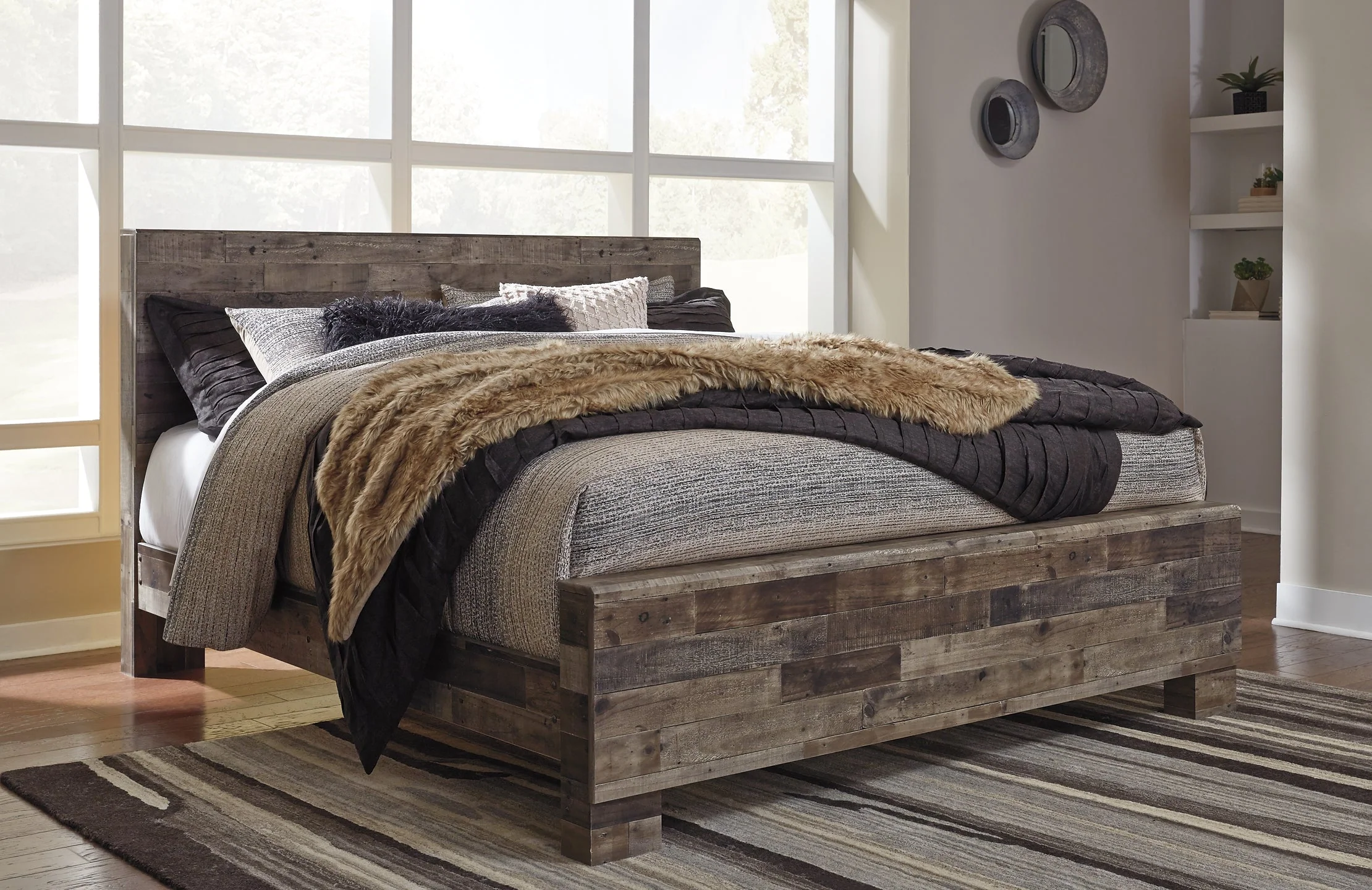 Derekson King Panel Bed with Mirrored Dresser, Chest and 2 Nightstands - Image 7