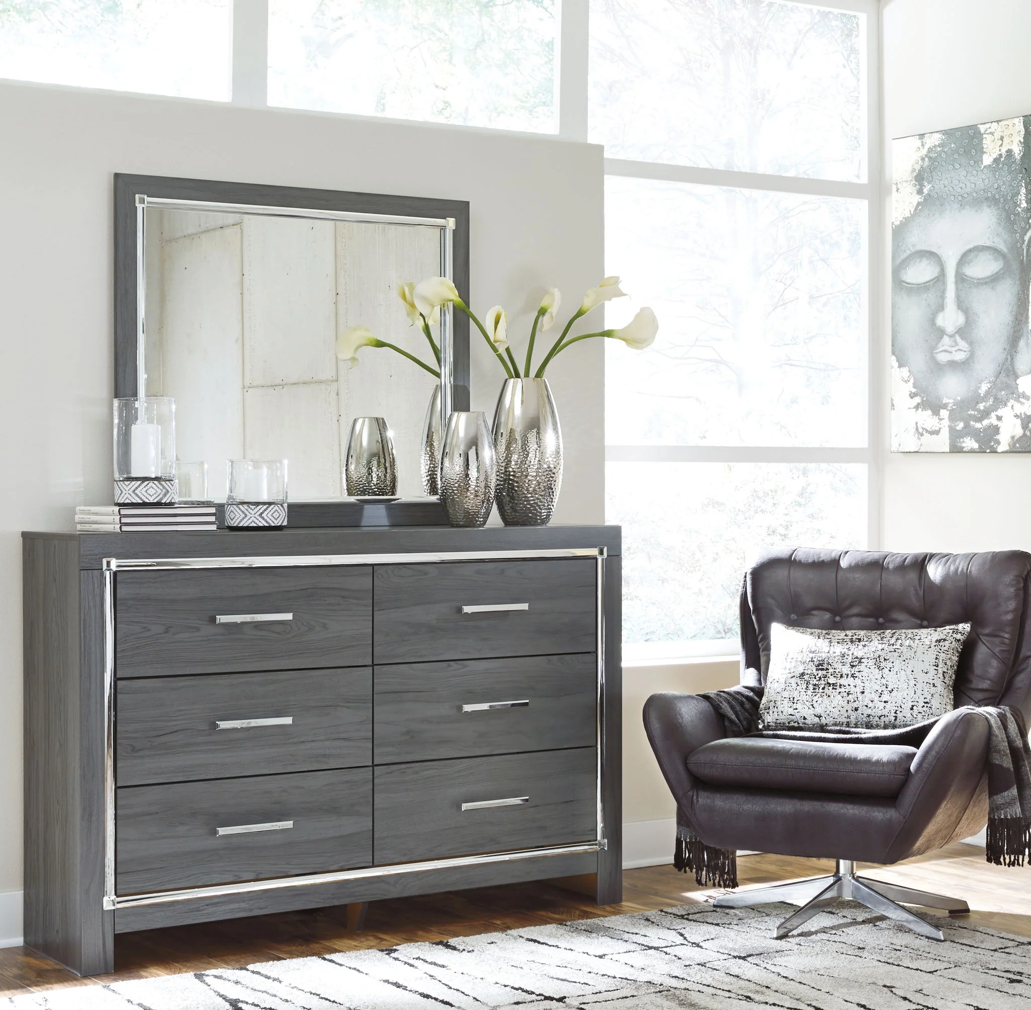 Lodanna - Dresser - Image 5