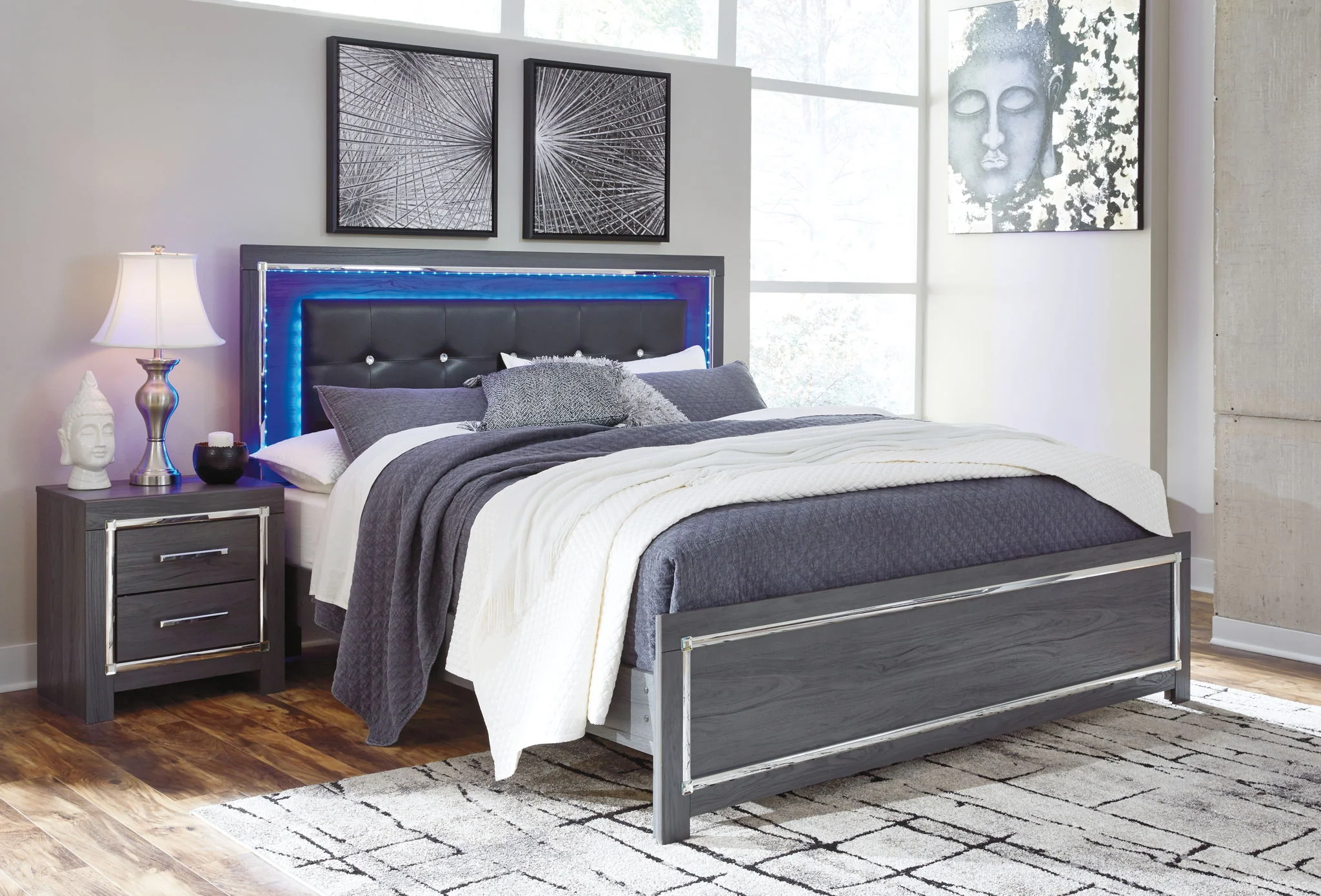 Lodanna - Panel Bed - Image 19