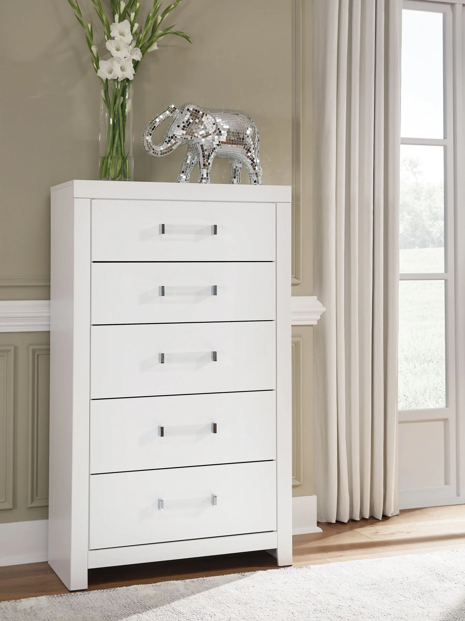 Maeling - Five Drawer Chest - Image 8