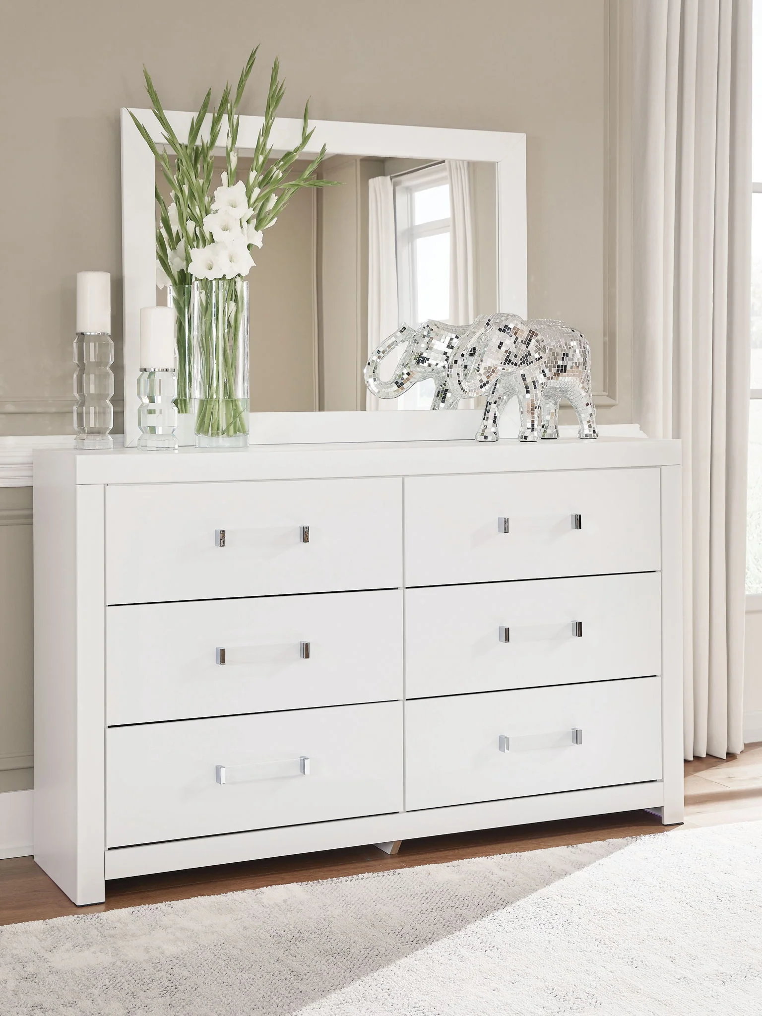 Maeling - Six Drawer Dresser - Image 10