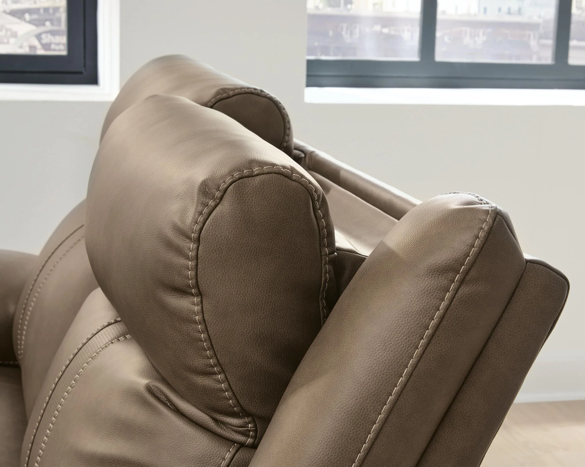 Max-Momentum - Reclining Sectional - Image 16