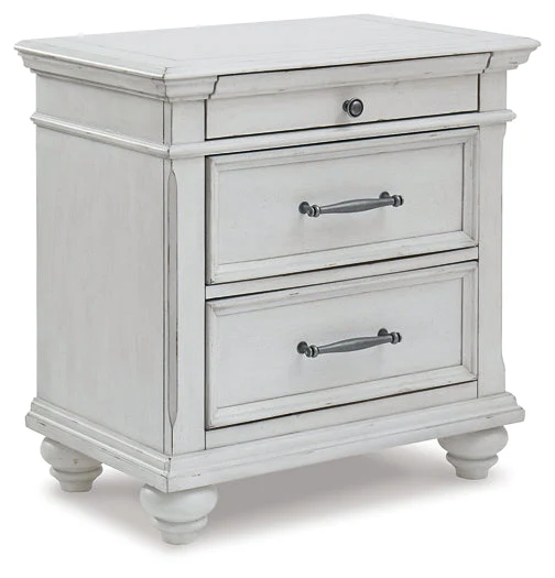 Kanwyn Queen Panel Bed with Mirrored Dresser and 2 Nightstands - Image 5