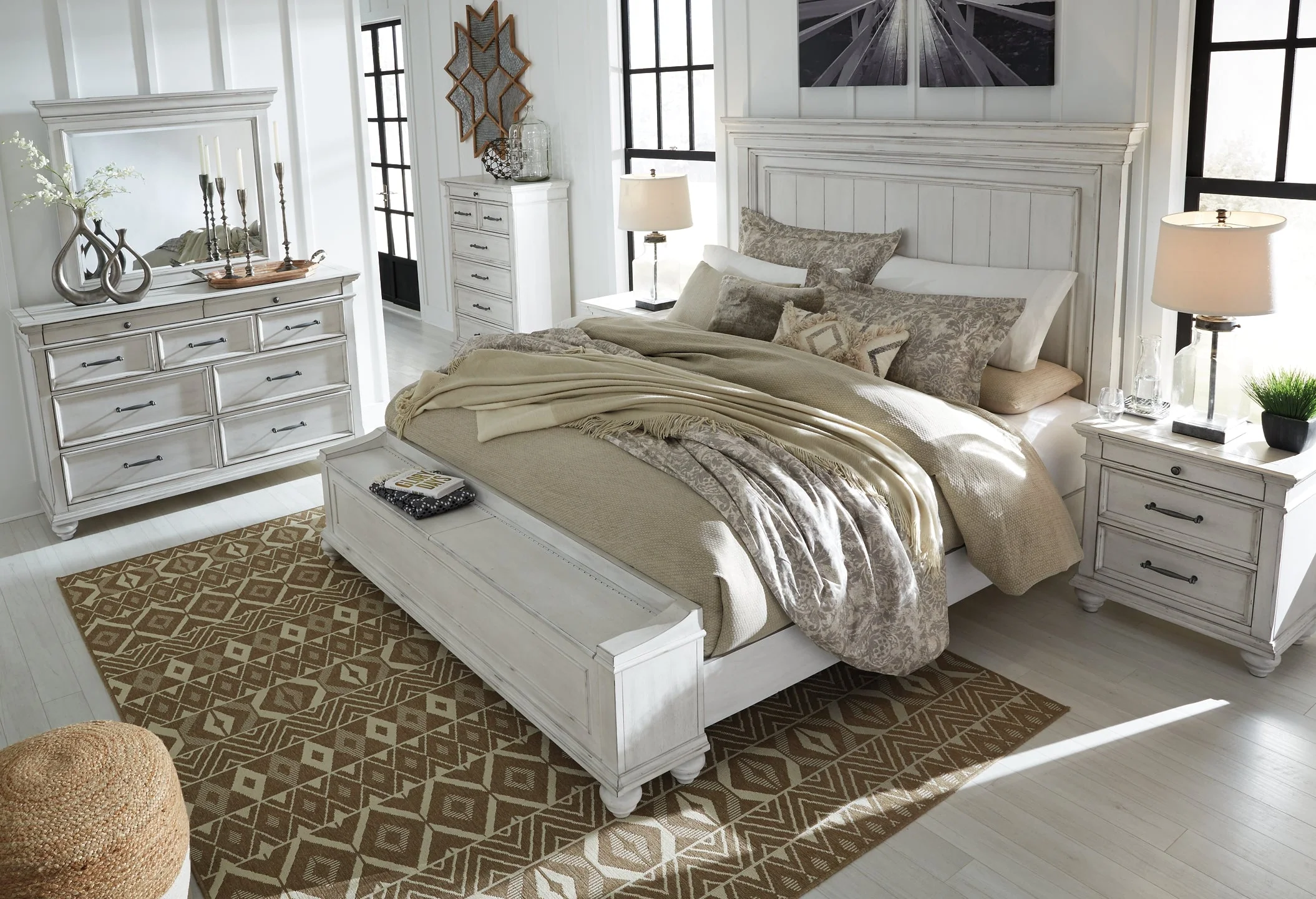 Kanwyn Queen Panel Bed with Storage with Mirrored Dresser, Chest and 2 Nightstands - Image 7