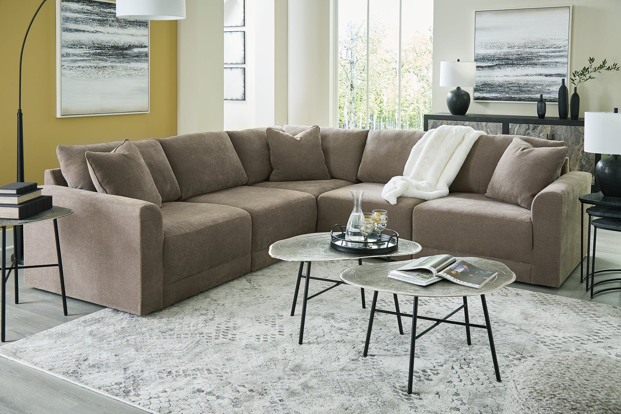 Raeanna 5-Piece Sectional - Image 6
