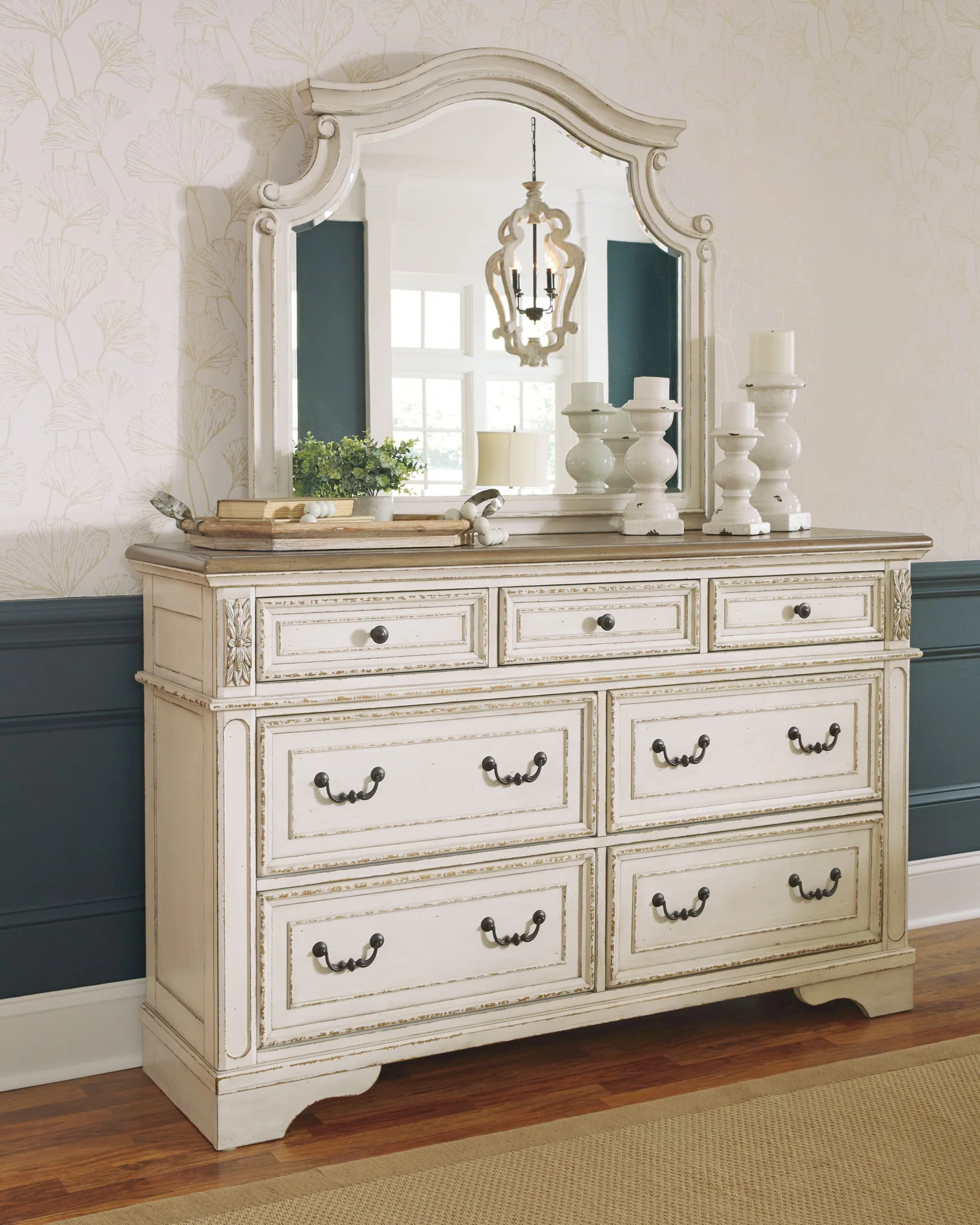Realyn - Dresser - Image 10