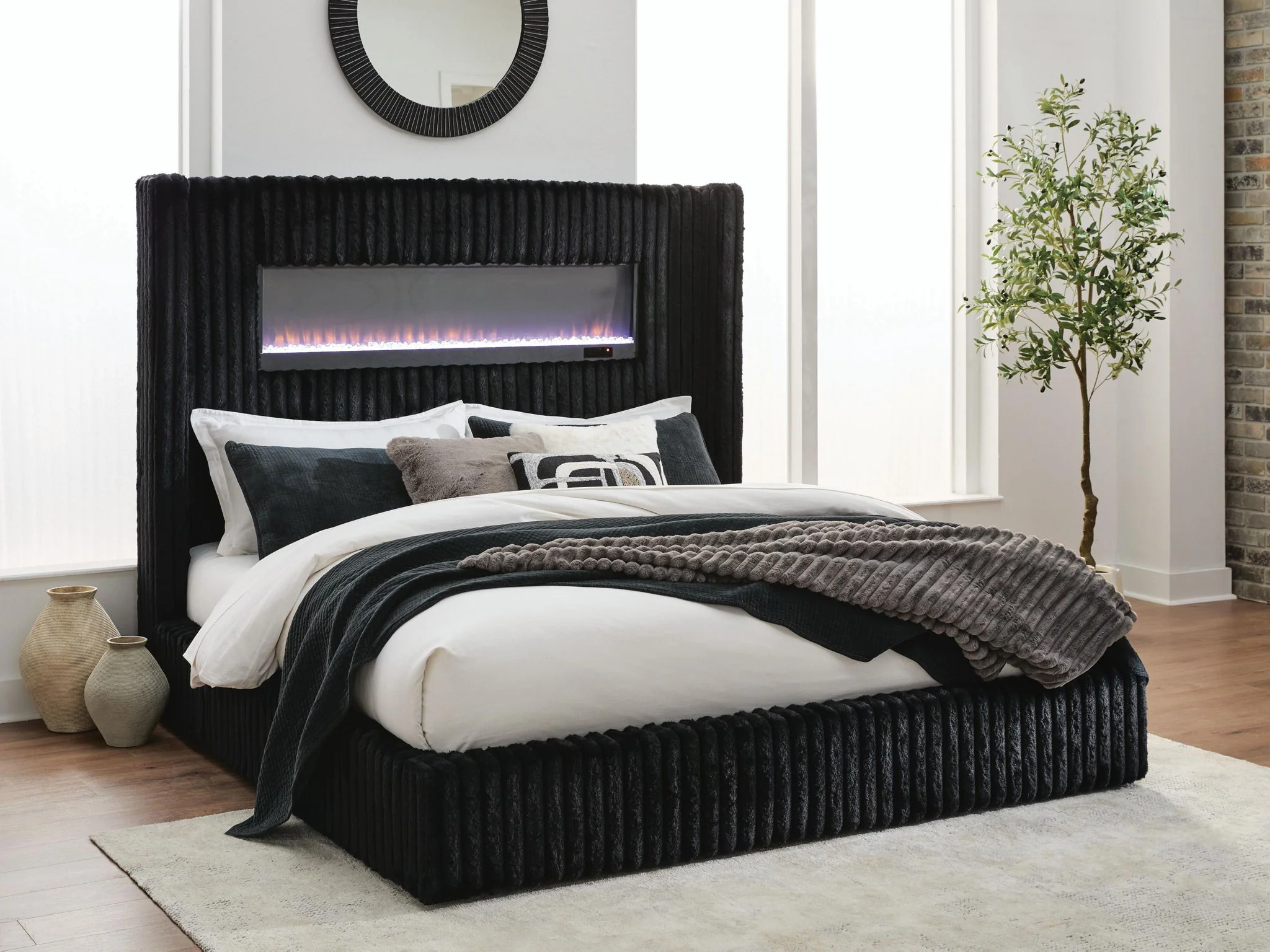 Tayleena - Upholstered Bed With Fireplace And Wireless Audio - Image 3