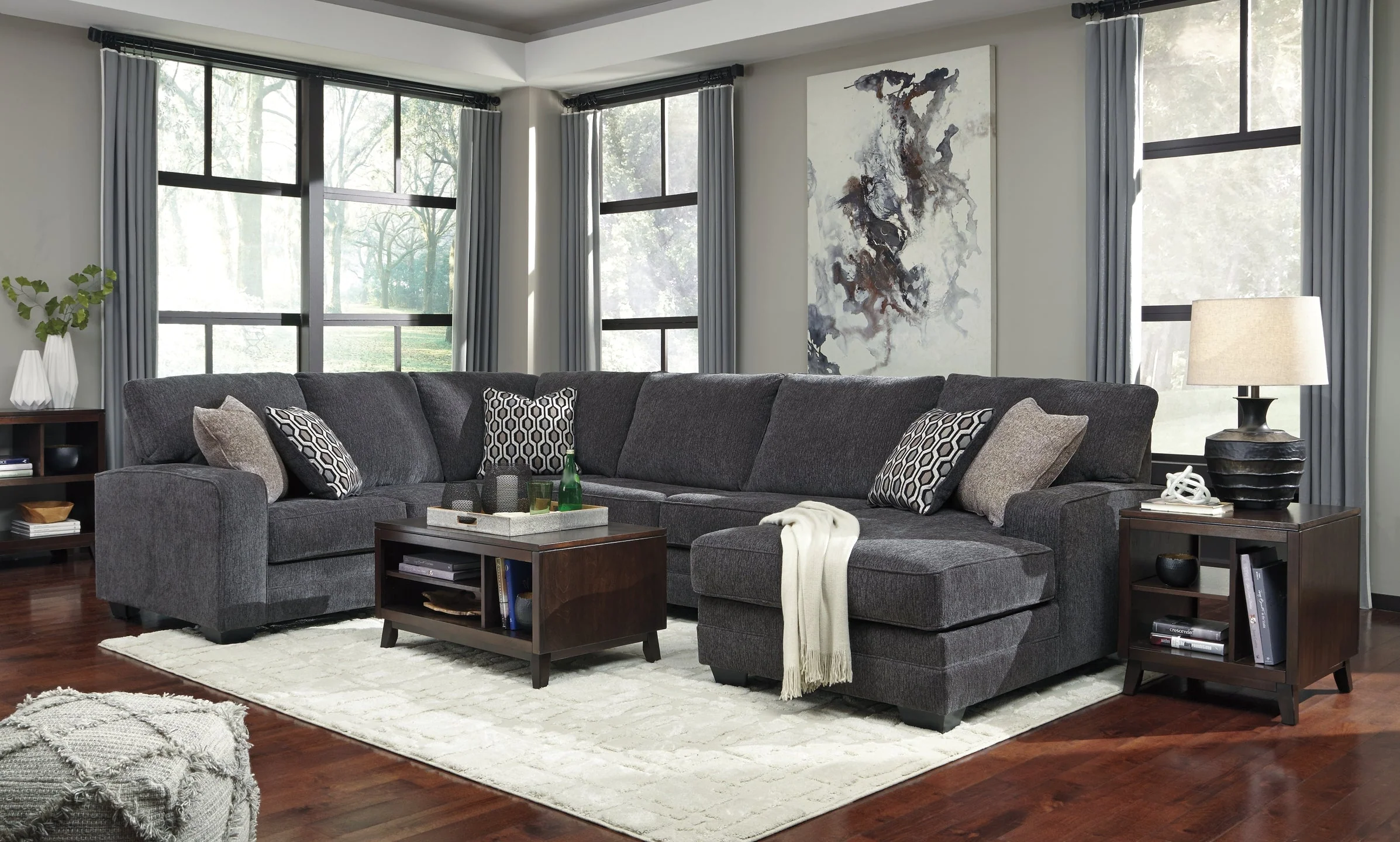 Tracling 3-Piece Sectional with Chaise - Image 3