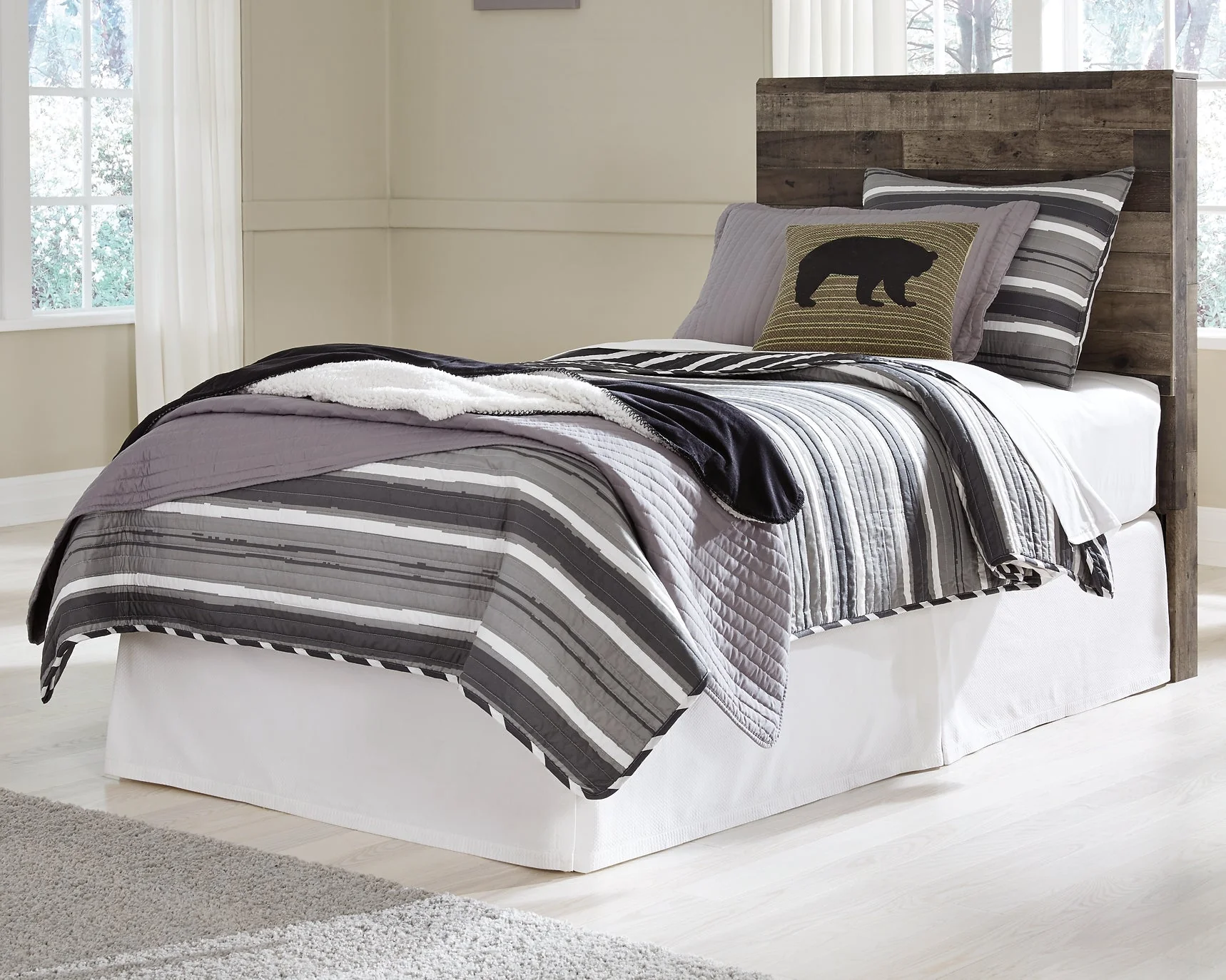 Derekson Twin Panel Headboard with Mirrored Dresser and Chest - Image 5