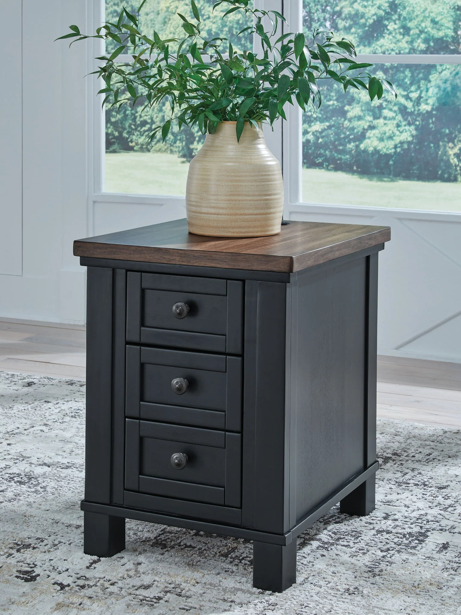Wildenauer - Chair Side End Table - Brown / Black - Image 4