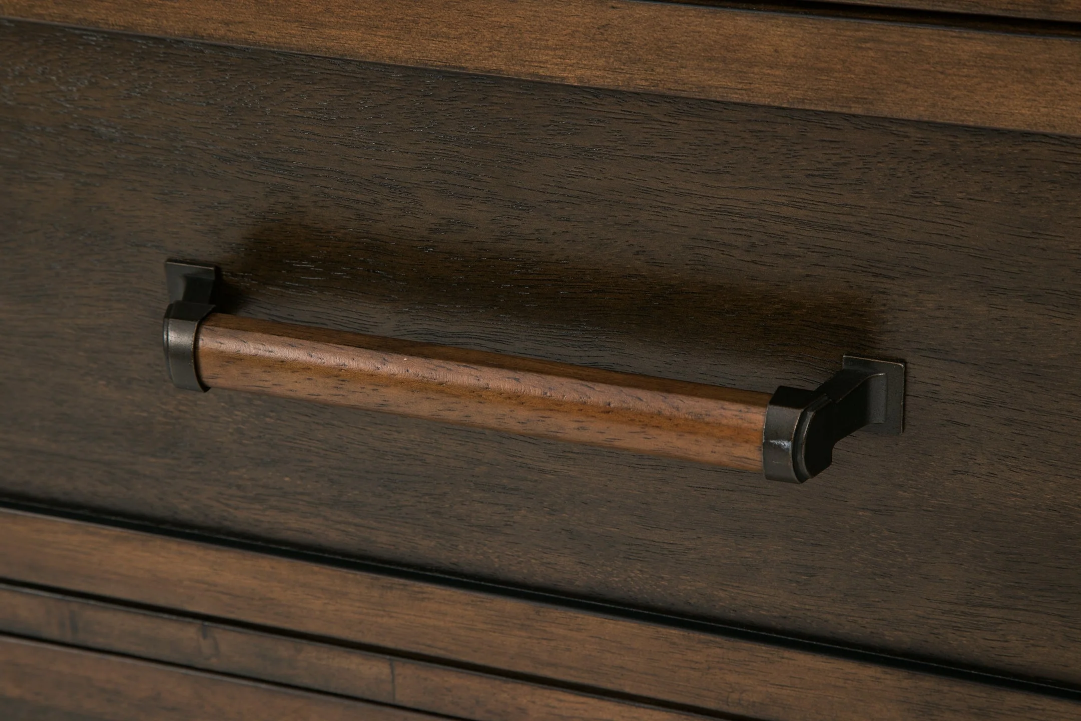 Wyattfield Five Drawer Chest - Image 6