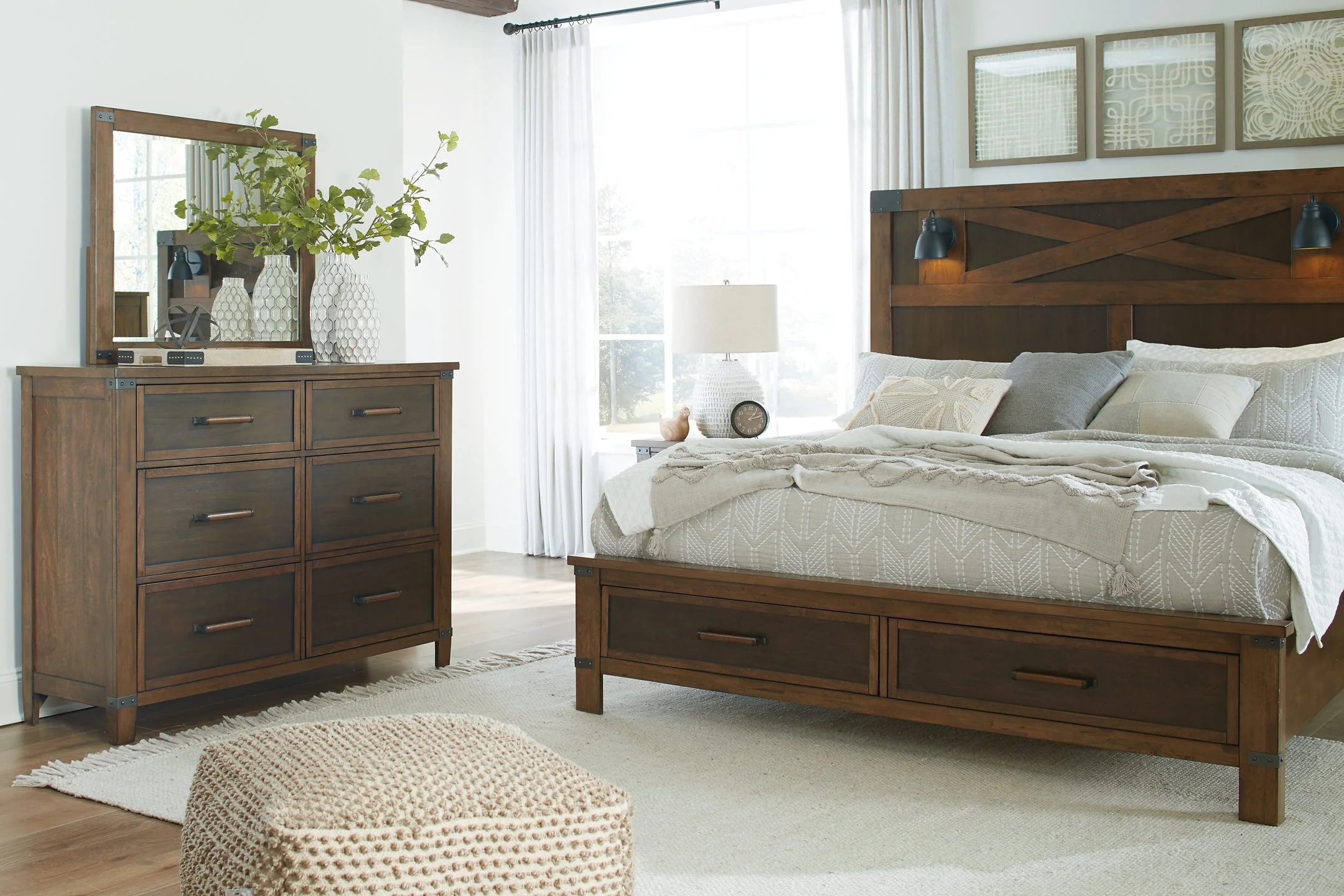 Wyattfield Queen Panel Bed with Storage - Image 14