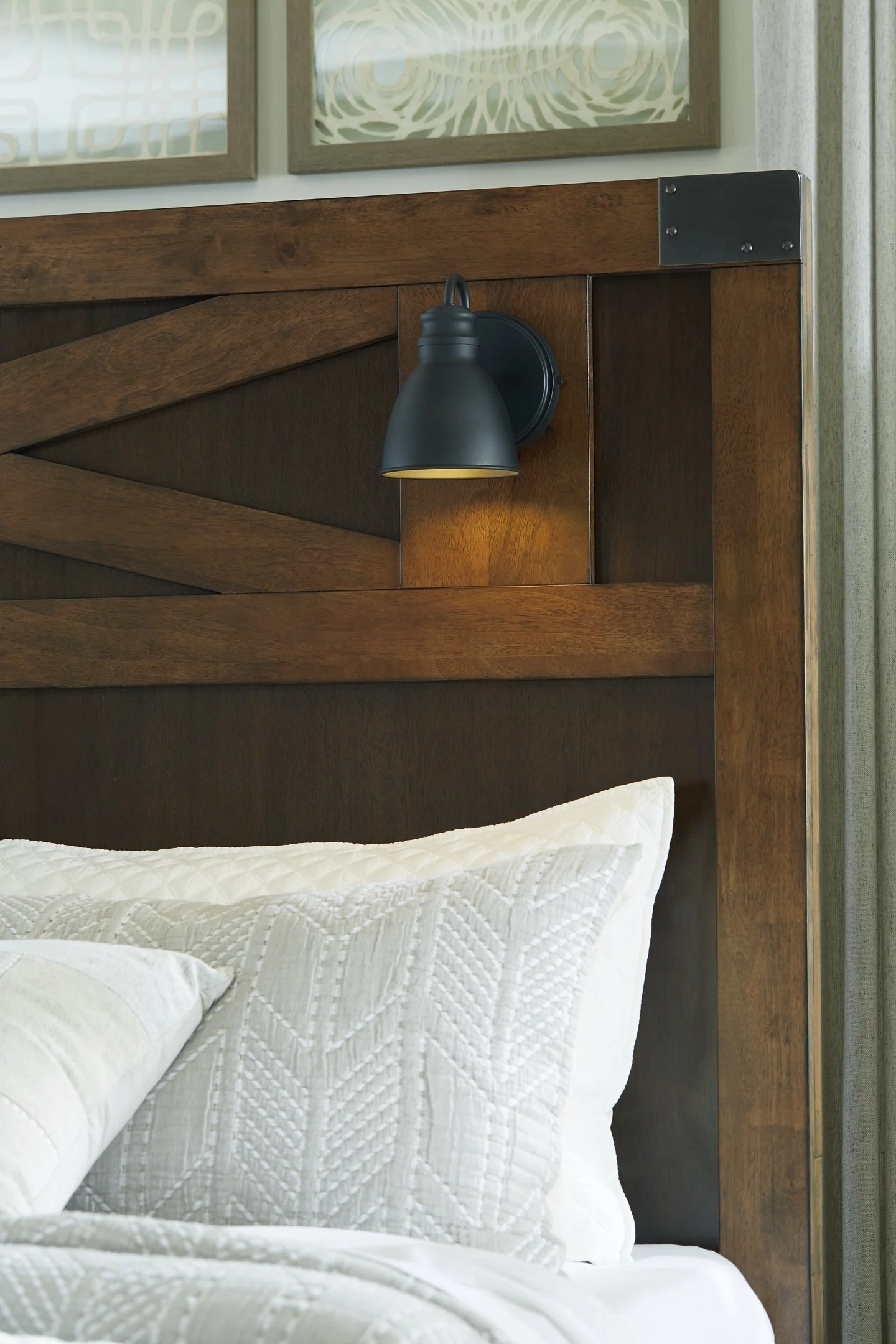 Wyattfield Queen Panel Bed with Storage - Image 17