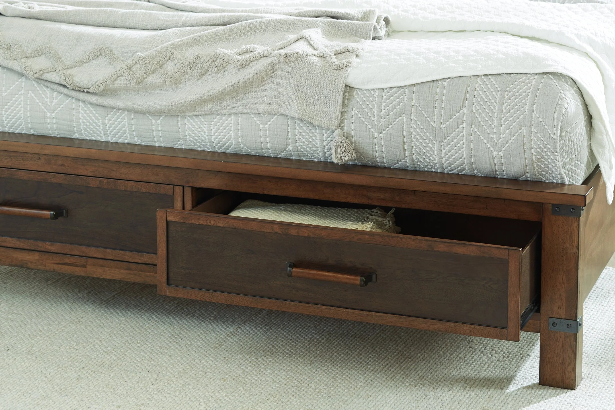 Wyattfield Queen Panel Bed with Storage - Image 20